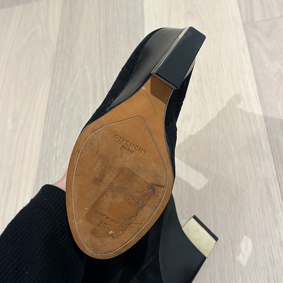 Givency Black suede bootie heel - Picture 3 of 3